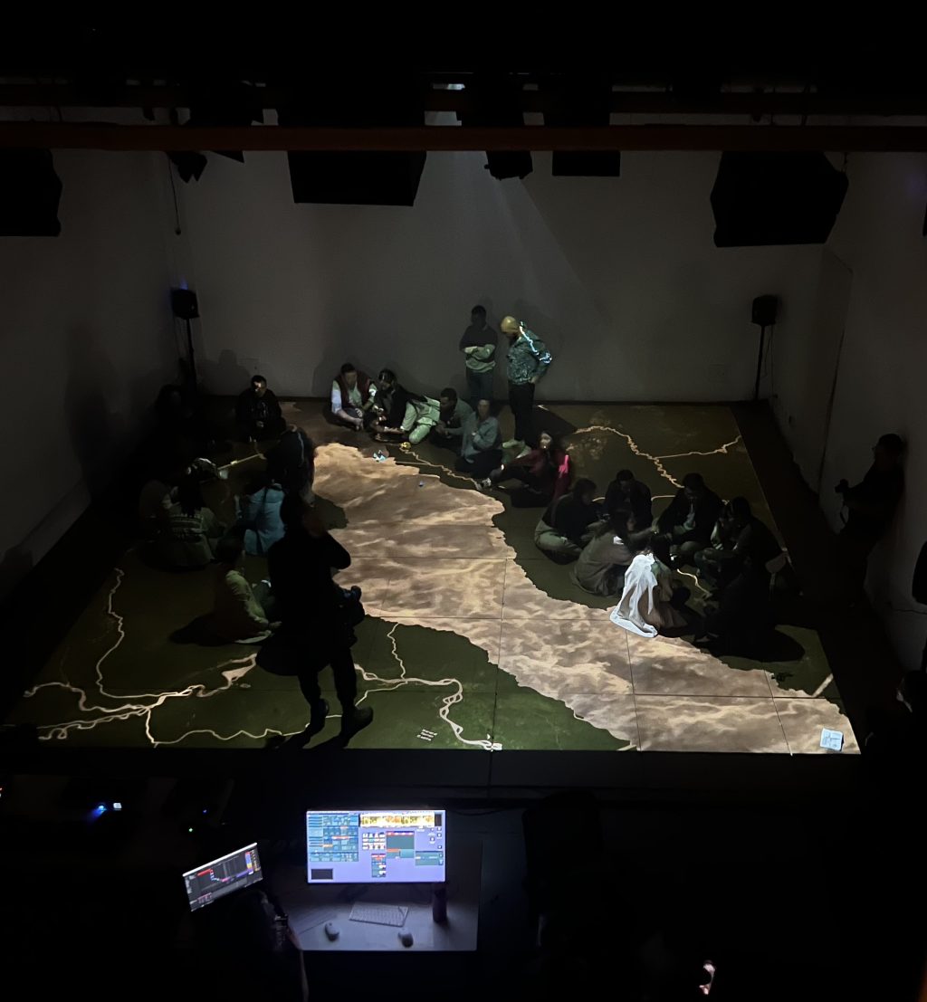 Línea:Creación Audiovisual   Opción: Cine, video y animación 
Profesora: Carmen Gil 

  ¿Cómo se cuentan historias en la era de la inmersión, la interacción y la multiplicidad de pantallas?