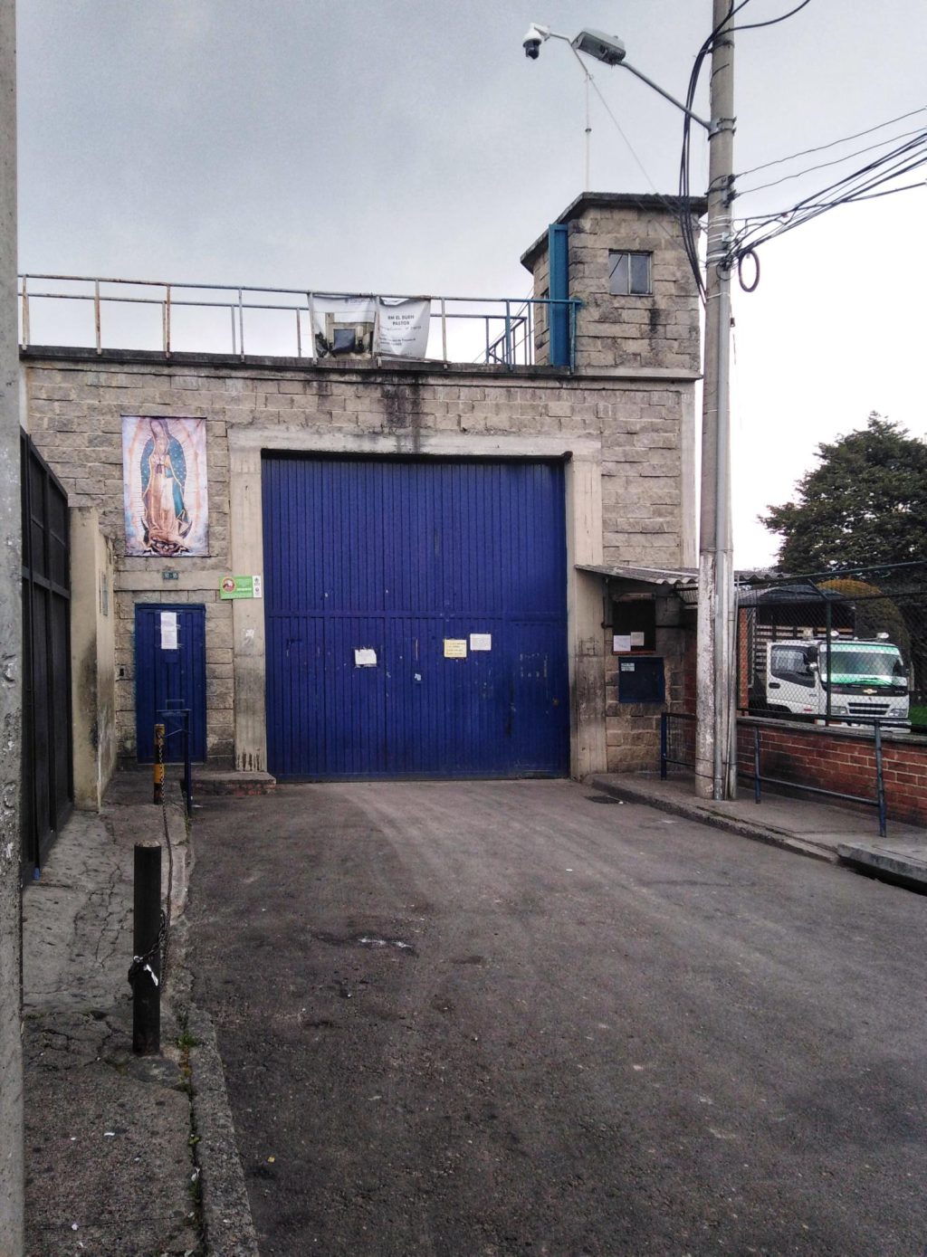 Línea: Educación y trabajo con comunidades
Profesor: Lucas Ospina

Una historia circular: el bloque B de la Universidad de los Andes fue la cárcel de mujeres El Buen Pastor.
