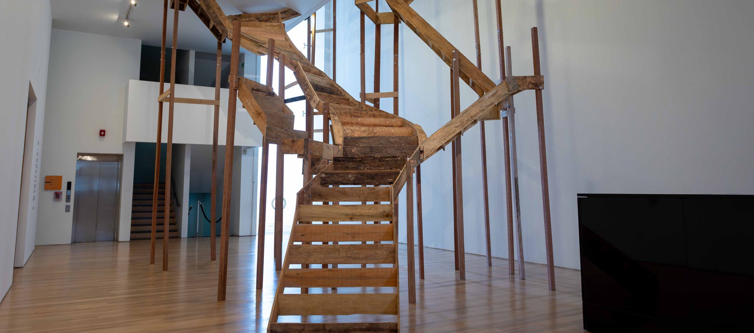 Retrospectiva de Juan Fernando Herrán en el MAMU Retrospectiva de Juan Fernando Herrán en el MAMU